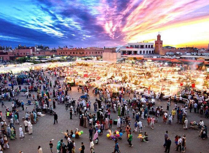 Agence de voyages à Marrakech, Maroc