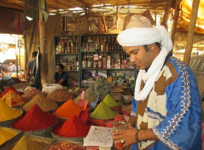 Agence de voyages à Marrakech, Maroc