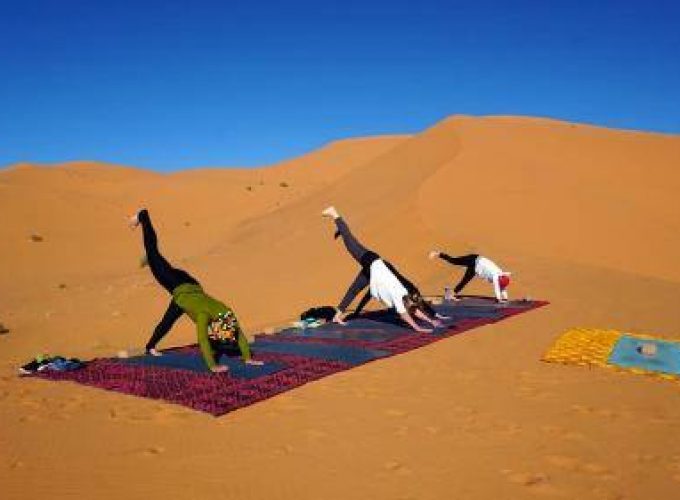 Merzouga : Yoga in the desert